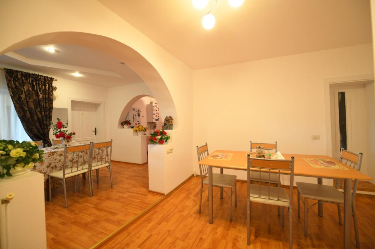 Ferienwohnung Casa Mirandre Haţeg Exterior foto